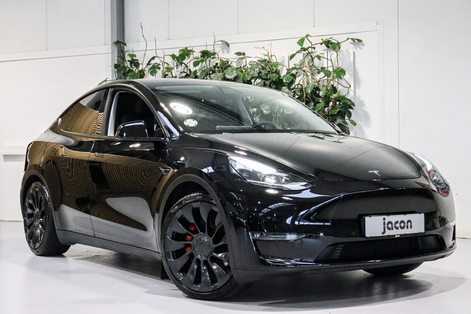 Tesla Model Y Performance AWD 5d