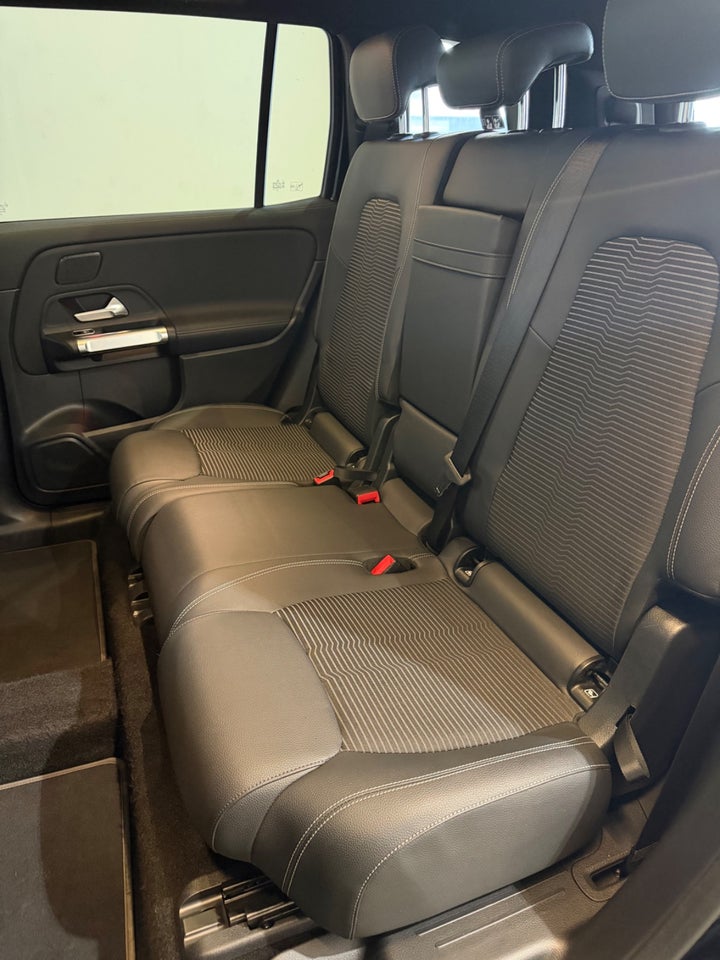 Mercedes EQB300 4Matic 7prs 5d