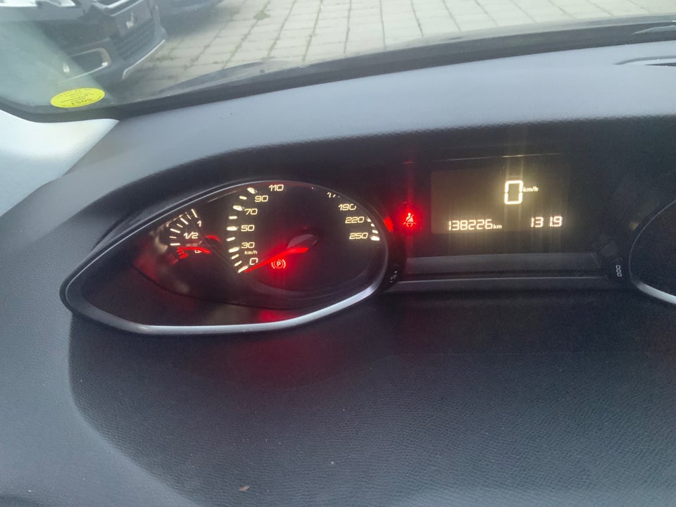 Peugeot 308 1,2 e-THP 110 Access SW 5d