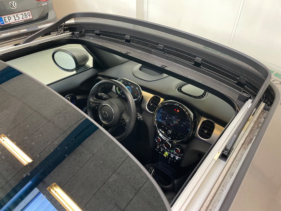 MINI Cooper SE Maximise 3d