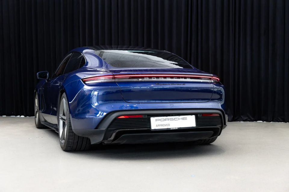 Porsche Taycan Turbo S Performance+  4d