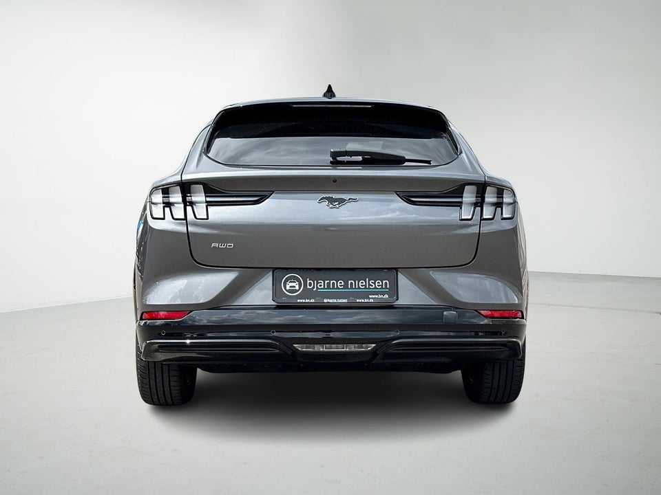 Ford Mustang Mach-E 98 Premium Extended Range AWD 5d
