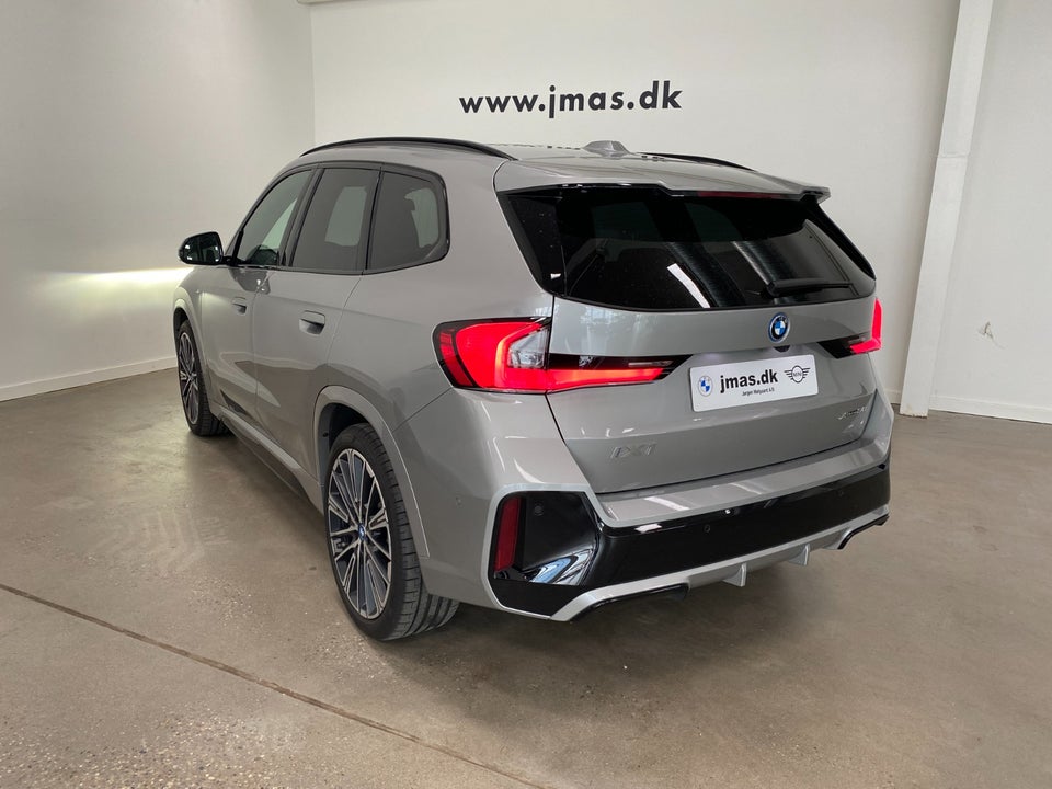 BMW iX1 xDrive30 Fully Charged M-Sport 5d