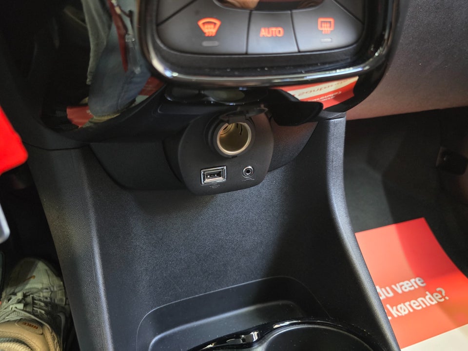 Citroën C1 1,0 VTi Attaque 5d