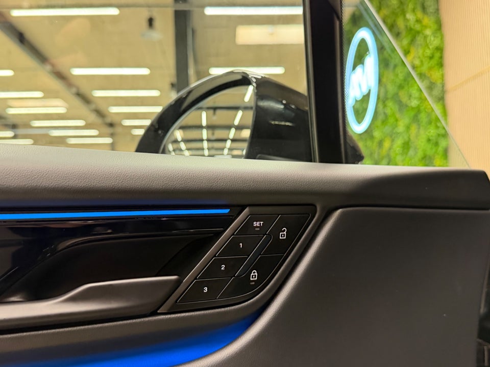 Porsche Macan 4 5d