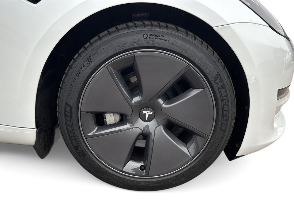 Tesla Model 3 Long Range AWD 4d