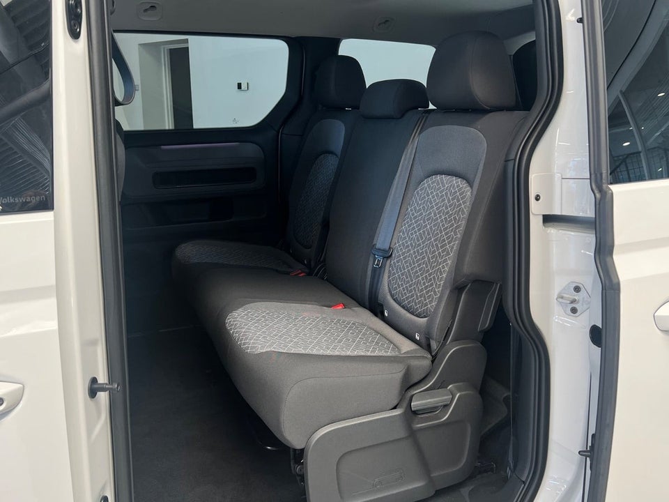 VW ID.Buzz 77 Pro SWB 5d