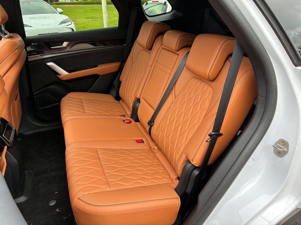 BYD Tang 109 Flagship AWD 7prs 5d