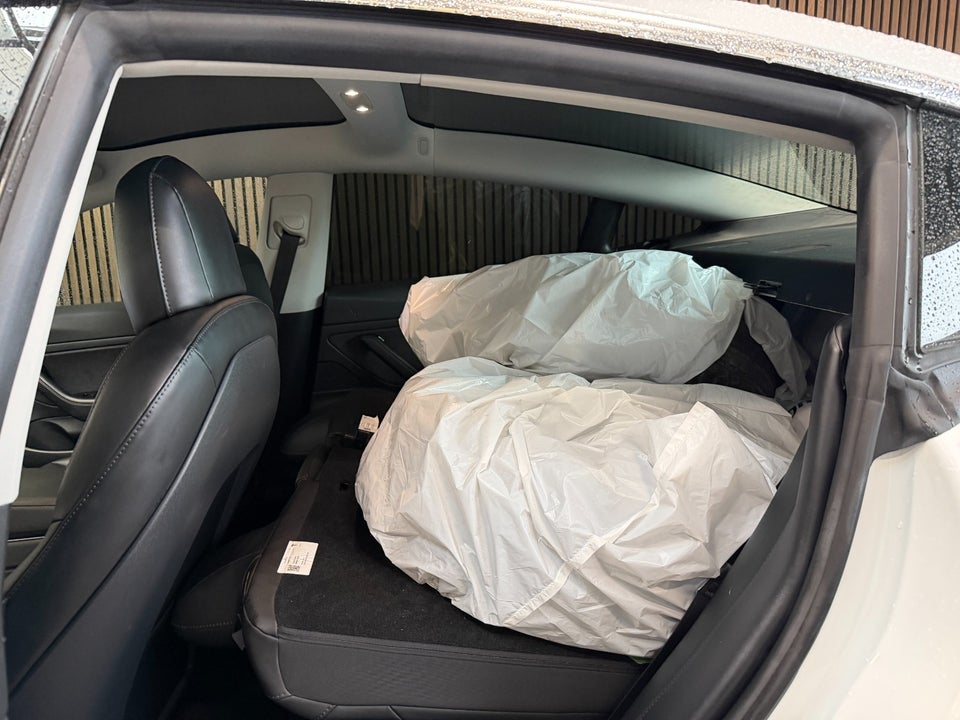 Tesla Model 3 Standard Range+ RWD 4d