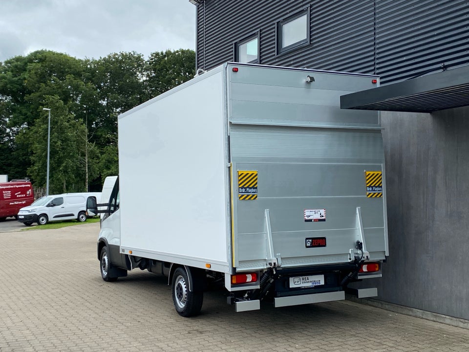 Iveco Daily 2,3 35S14 Alukasse m/lift AG8 2d