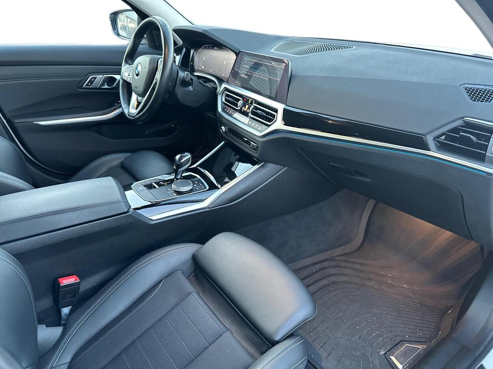 BMW 330e 2,0 Touring Sport Line aut. 5d