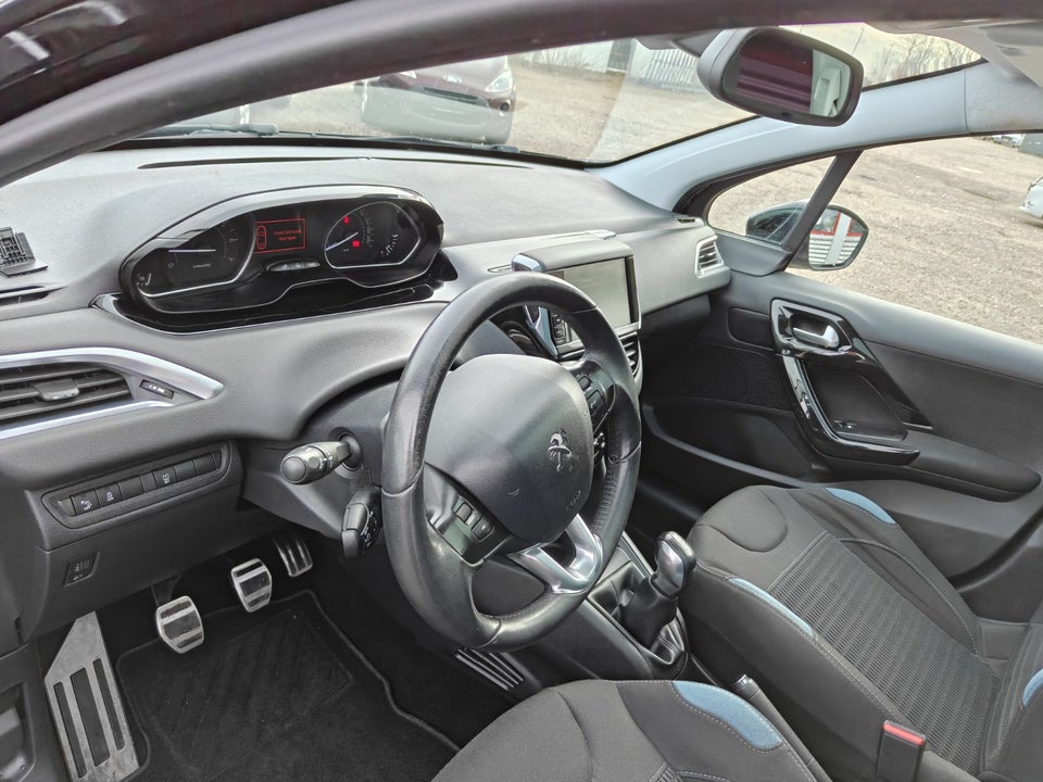 Peugeot 208 1,2 VTi Allure 5d