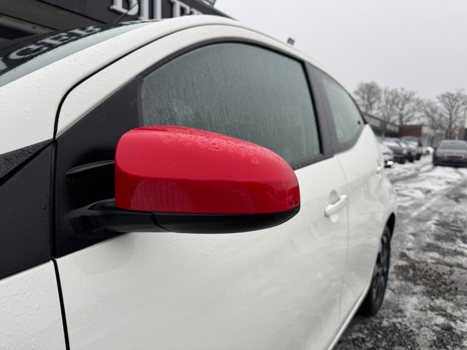 Toyota Aygo 1,0 VVT-i x-plore 5d