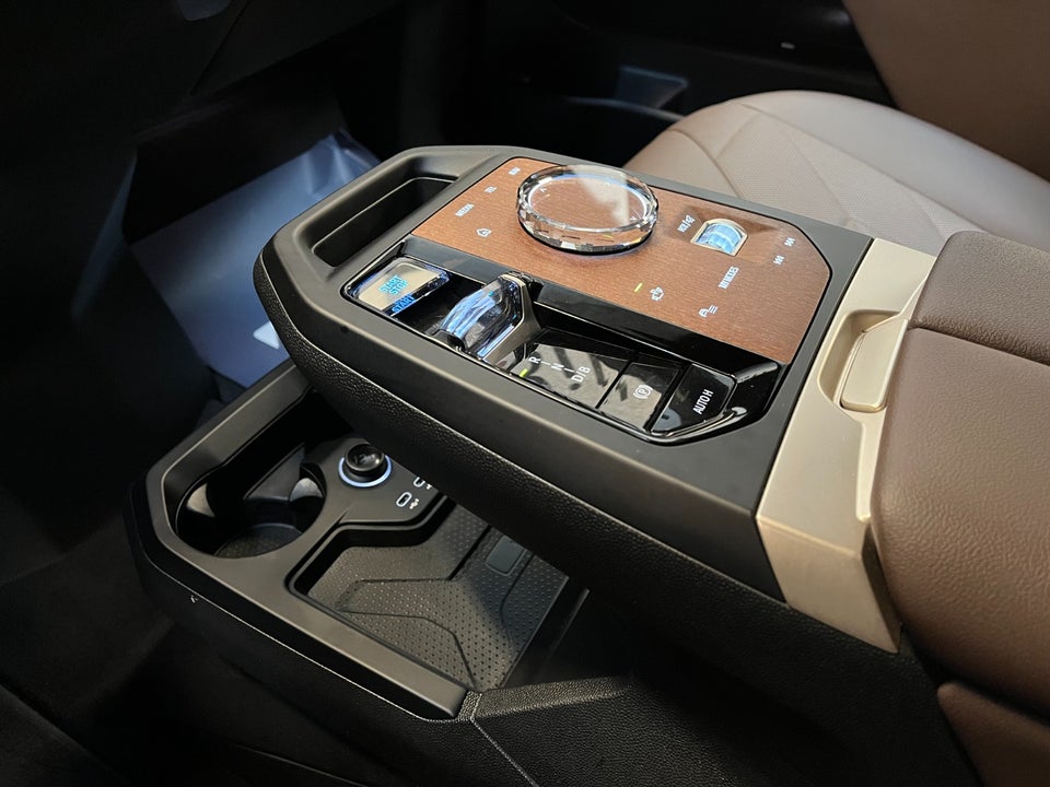 BMW iX xDrive40 5d