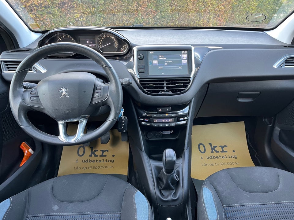 Peugeot 208 1,2 VTi Allure Sky 5d