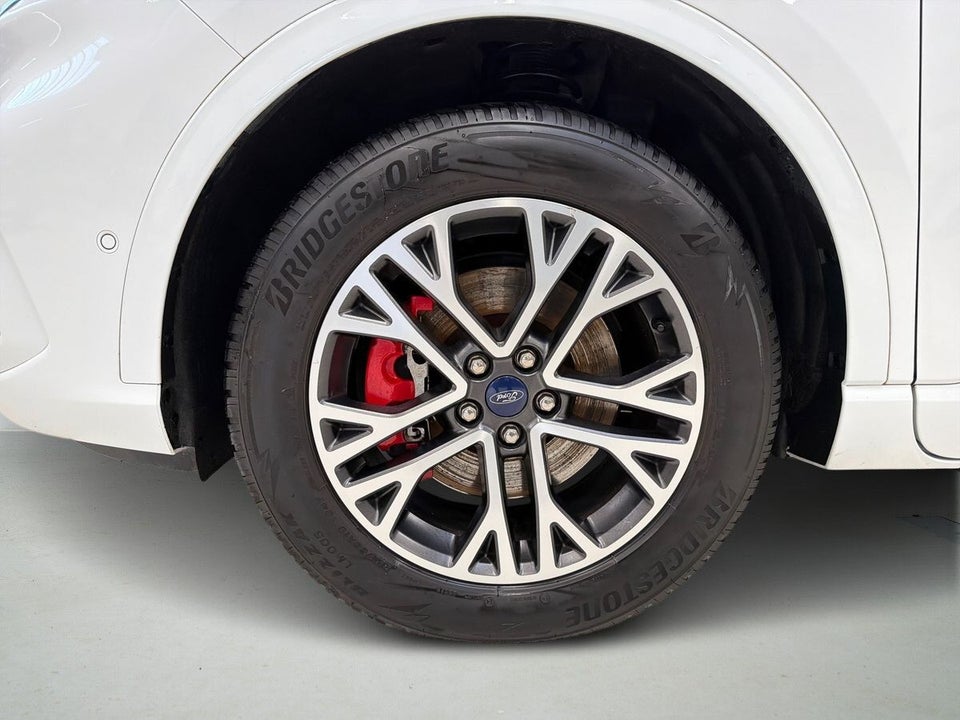 Ford Kuga 2,5 PHEV ST-Line X CVT 5d