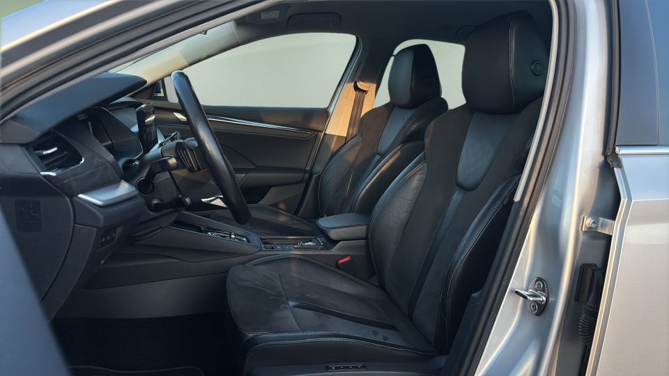 Skoda Octavia 1,4 TSi iV Plus Combi DSG 5d