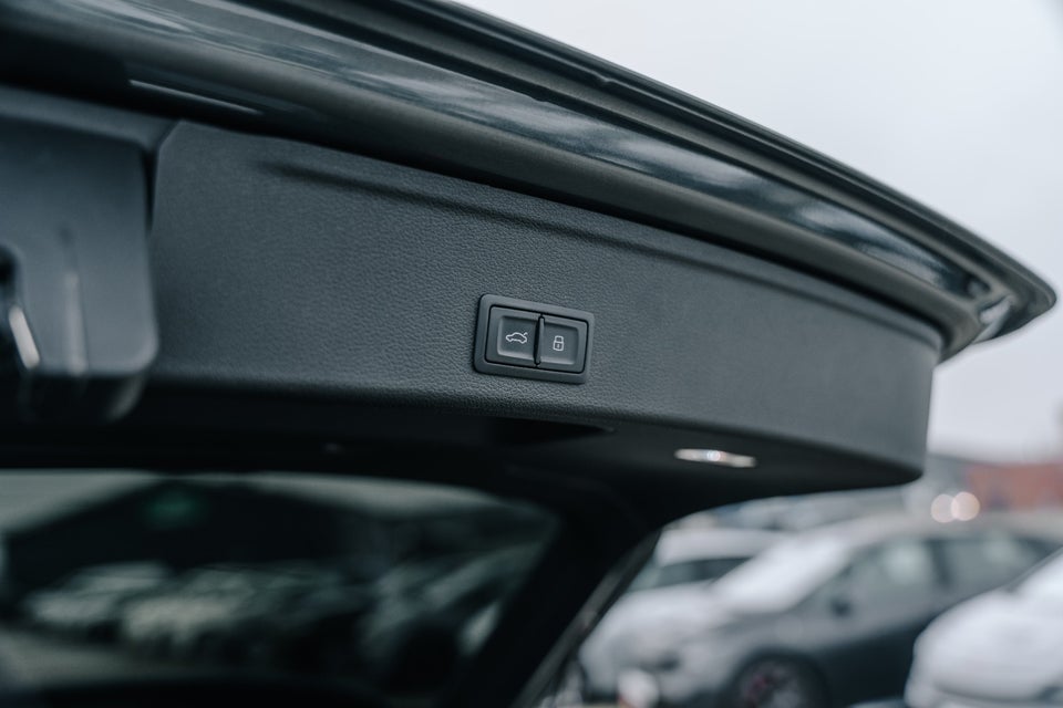 Audi A4 3,0 TDi 272 S-line Avant quattro Tiptr. 5d