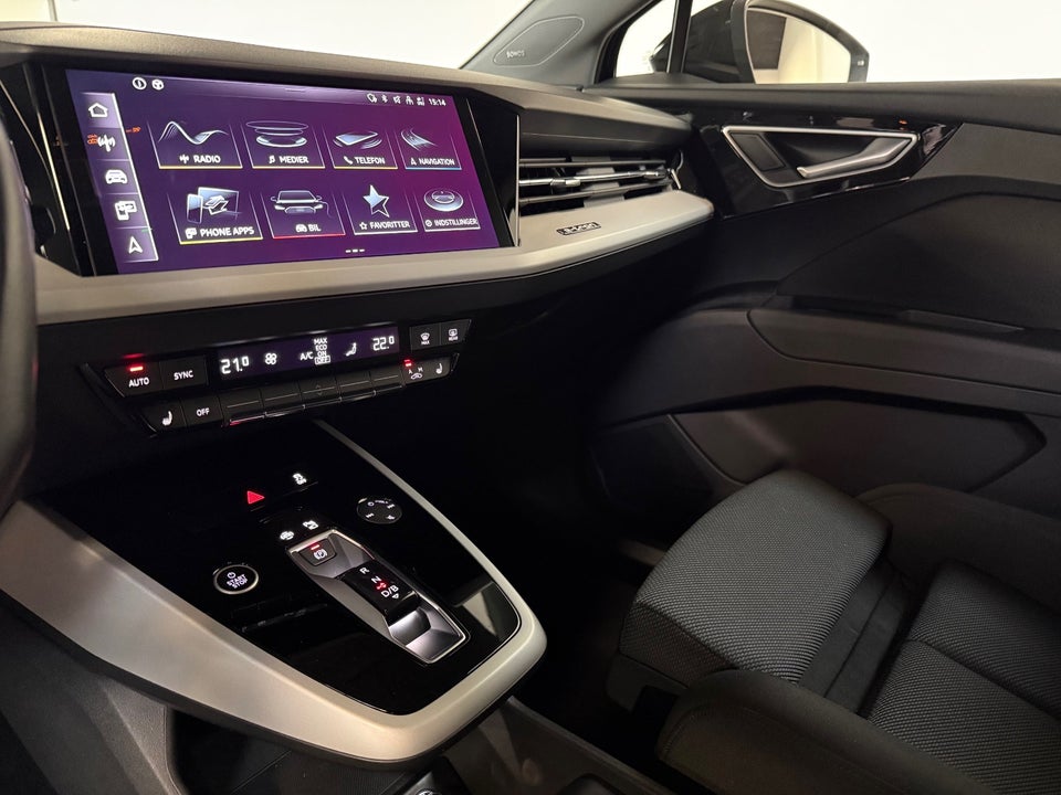 Audi Q4 e-tron 40 Advanced 5d