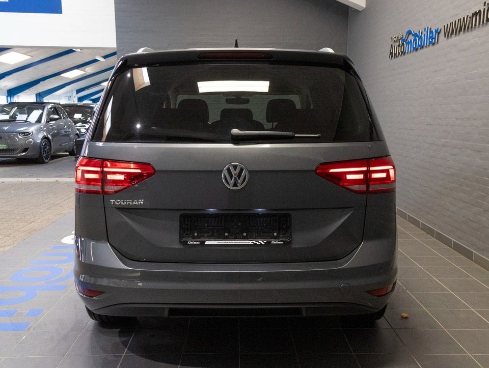 VW Touran 2,0 TDi 115 Highline DSG 7prs 5d