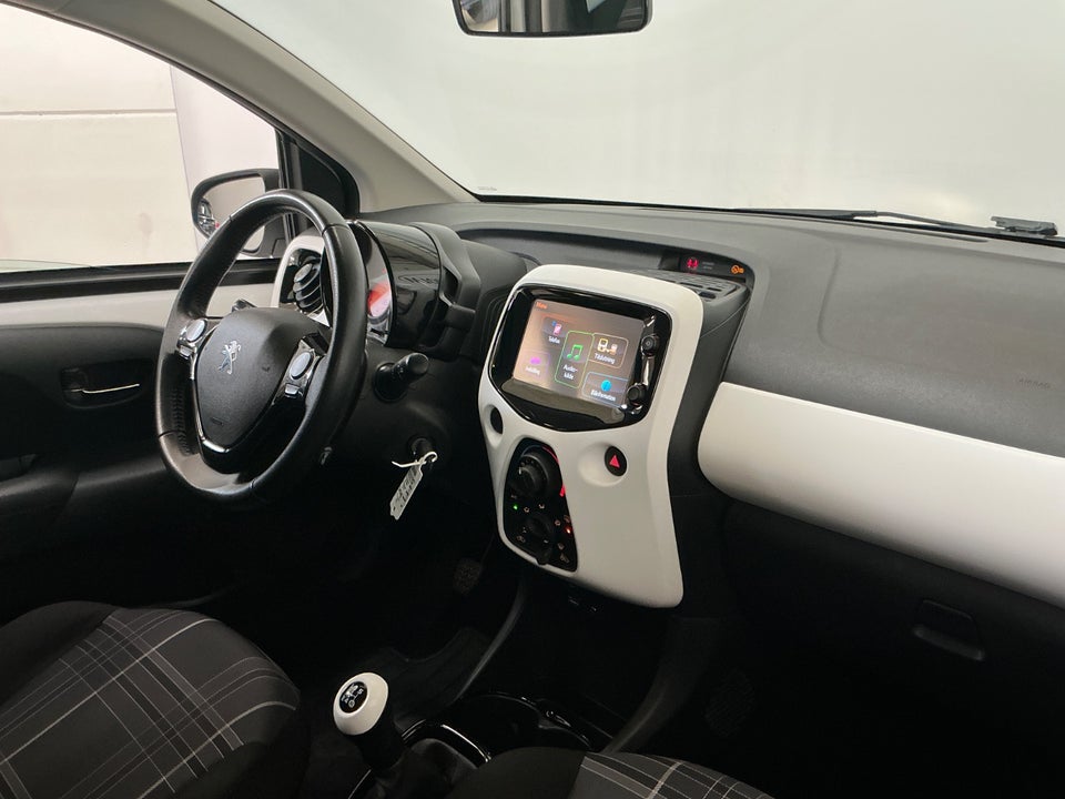 Peugeot 108 1,0 e-VTi 69 White Edition 5d