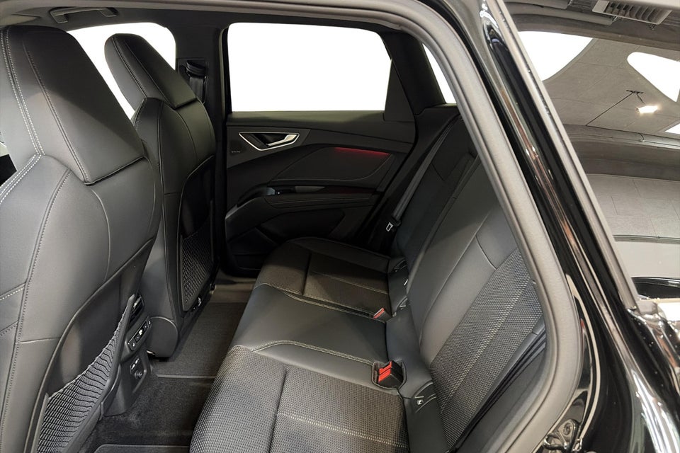 Audi Q4 e-tron performance 5d