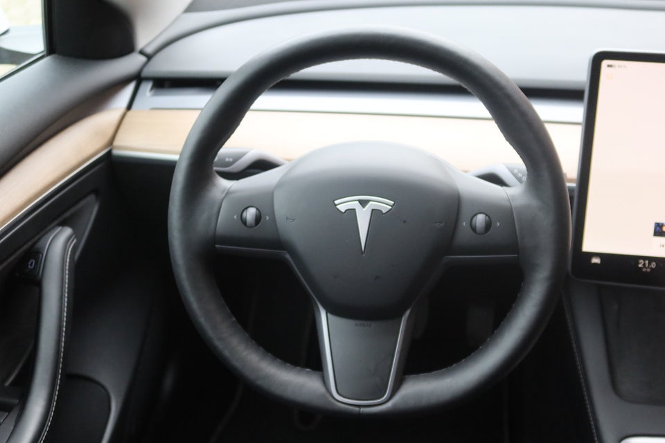 Tesla Model 3 RWD 4d