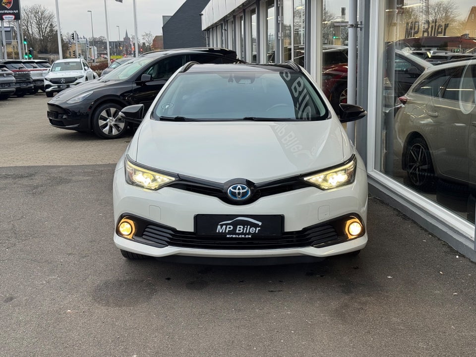 Toyota Auris 1,8 Hybrid H2 Style Touring Sports CVT 5d