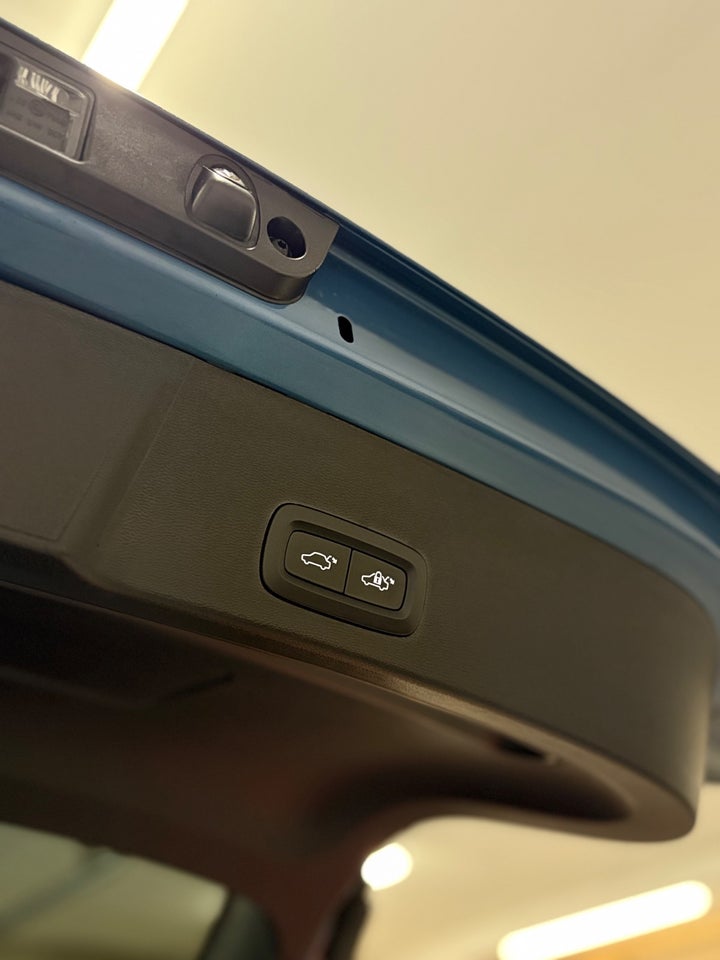 Volvo EX40 Extended Range Core 5d