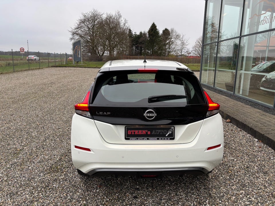 Nissan Leaf 59 e+ Acenta 5d