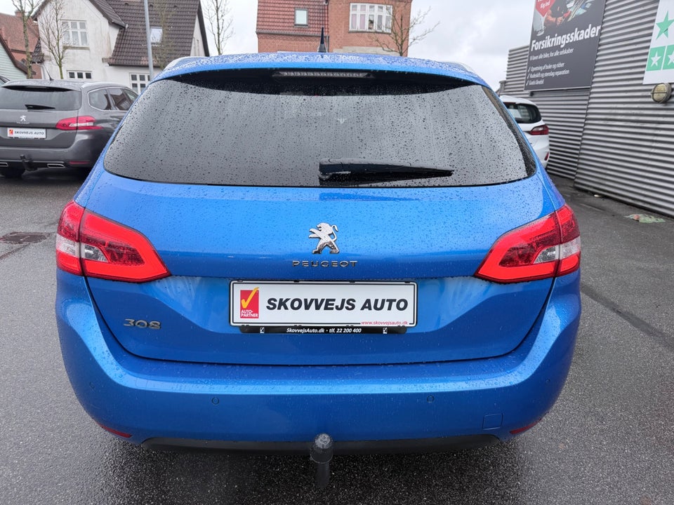 Peugeot 308 1,5 BlueHDi 130 Allure Pack SW 5d