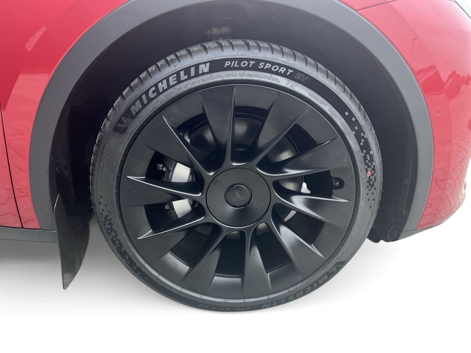 Tesla Model Y Long Range AWD 5d