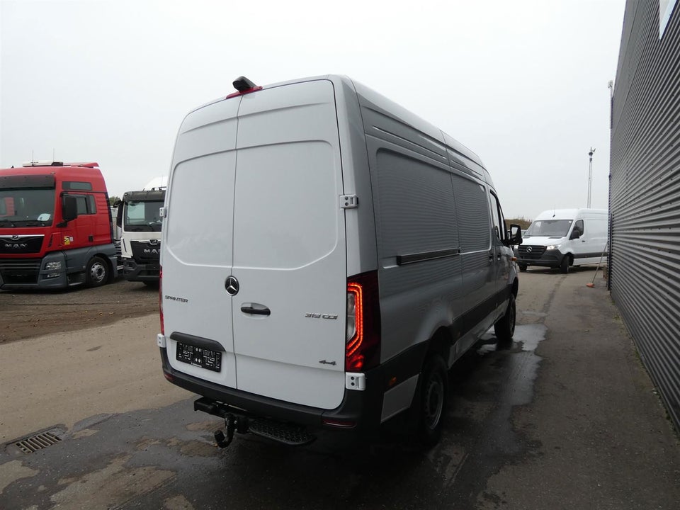 Mercedes Sprinter 319 2,0 CDi A2 Kassevogn aut. AWD