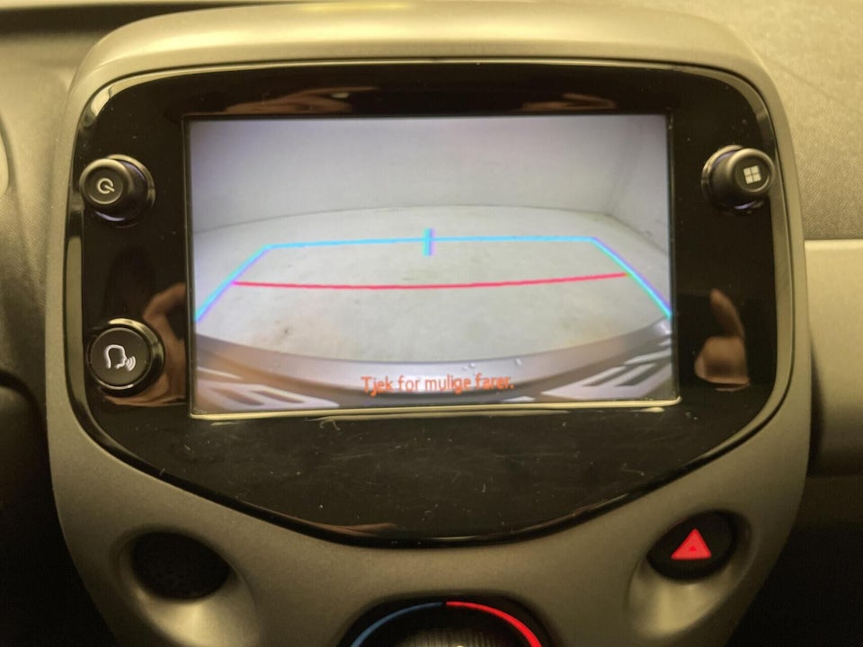 Toyota Aygo 1,0 VVT-i x-plore 5d