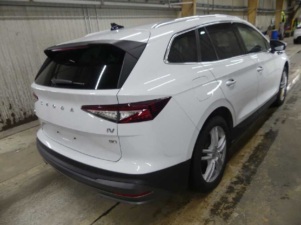 Skoda Enyaq 80 iV Plus Loft 5d