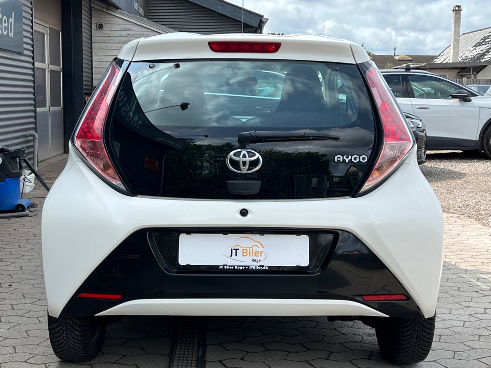 Toyota Aygo 1,0 VVT-i x-play x-shift 5d