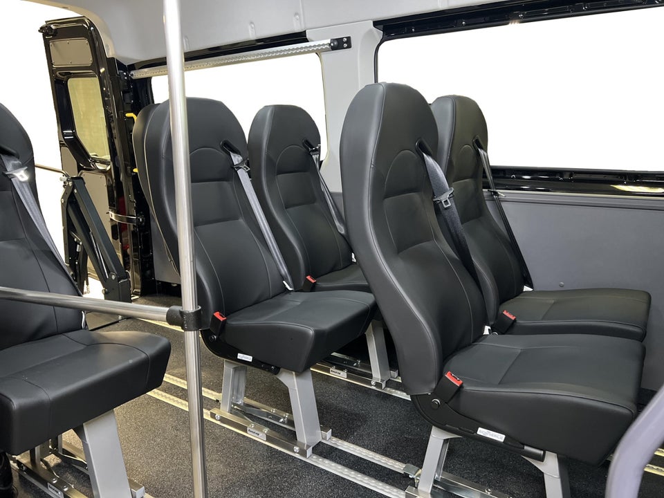 VW Crafter 35 2,0 TDi 177 Kombi L3H2 aut.