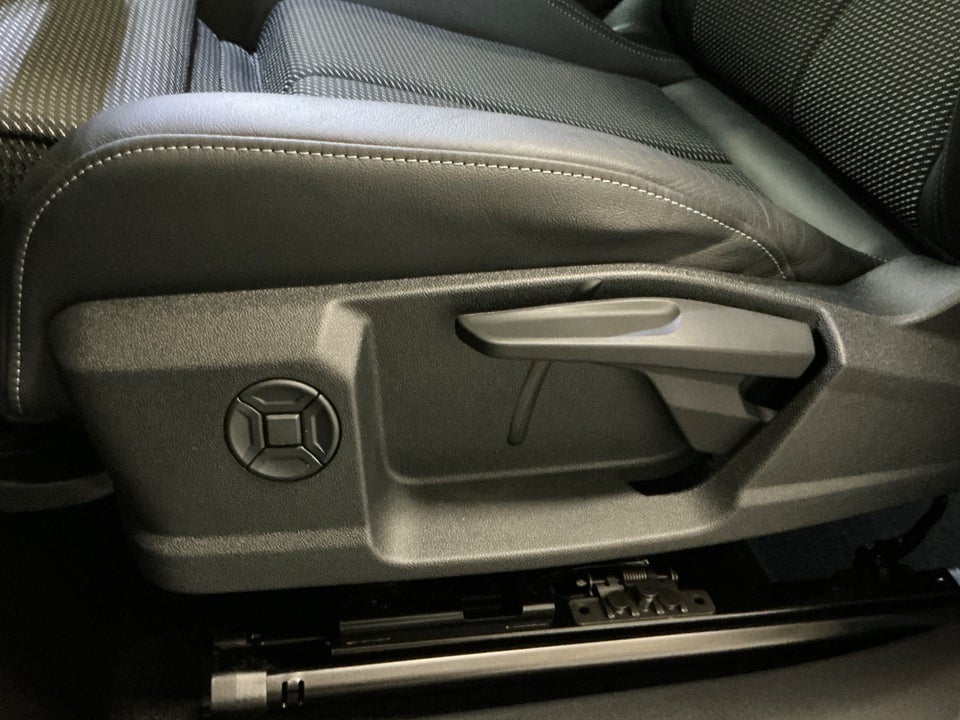 Audi Q4 e-tron 45 S-line 5d