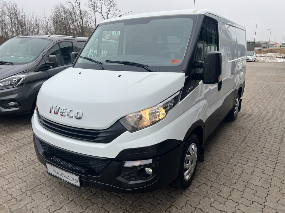 Iveco Daily 2,3 35S12 7,3m³ Van