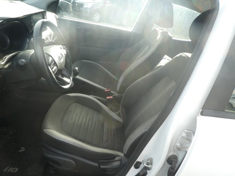 Hyundai i10 1,0 MPi Essential 5d