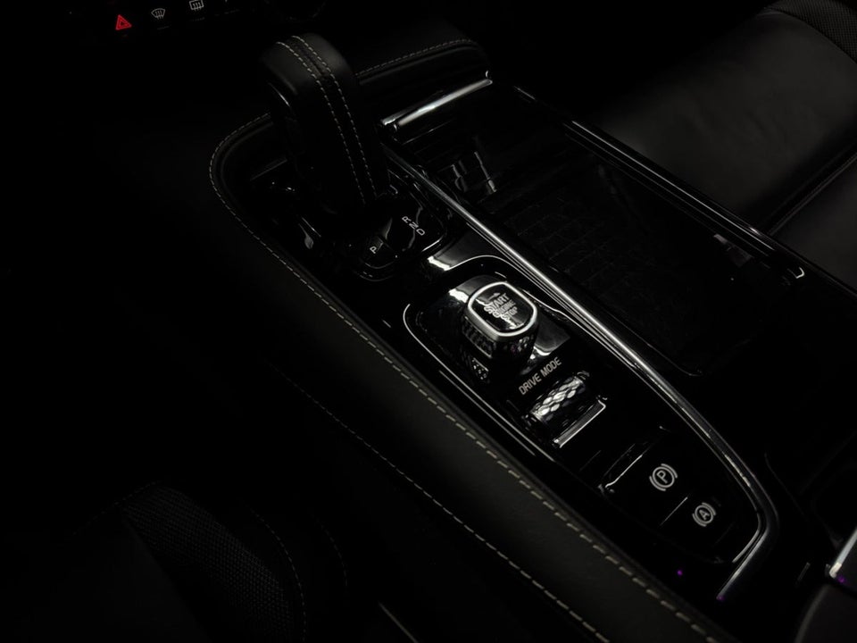 Volvo V60 2,0 T6 ReCharge R-Design aut. AWD 5d