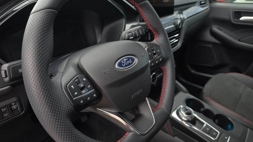 Ford Kuga 2,5 PHEV ST-Line X CVT 5d