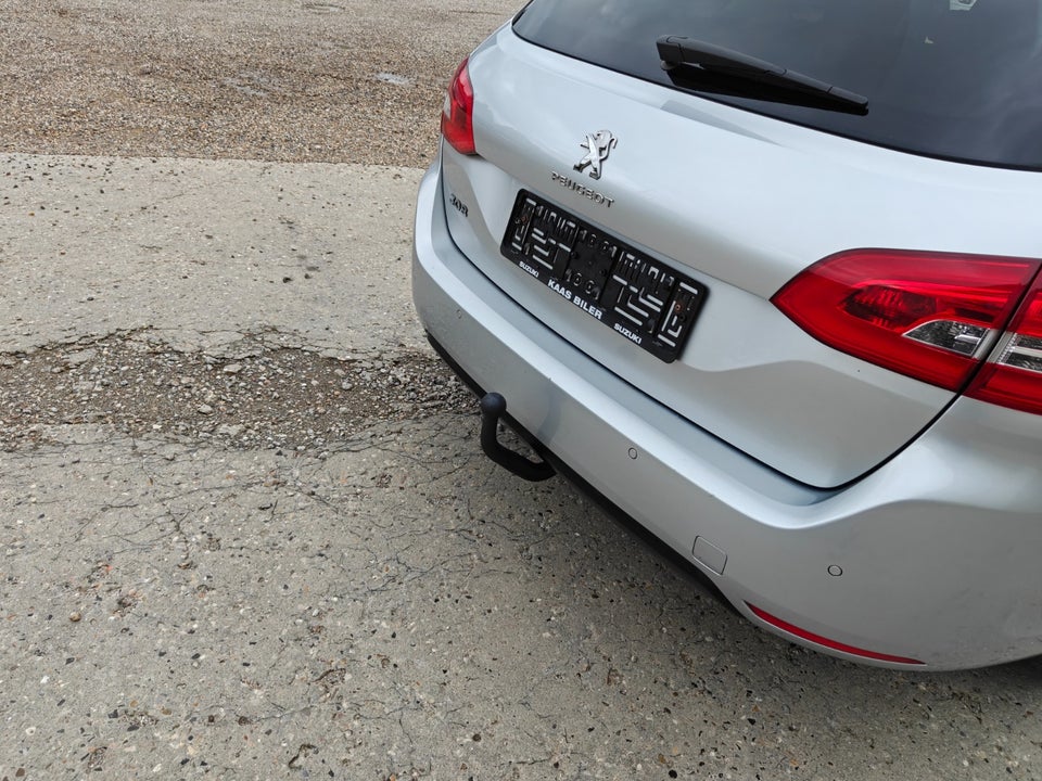 Peugeot 308 1,6 BlueHDi 120 Style Limited SW 5d