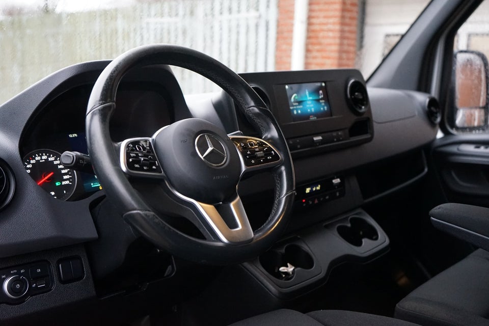 Mercedes Sprinter 319 3,0 CDi A2 Kassevogn aut. RWD