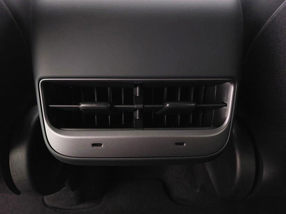 Tesla Model Y Long Range AWD 5d