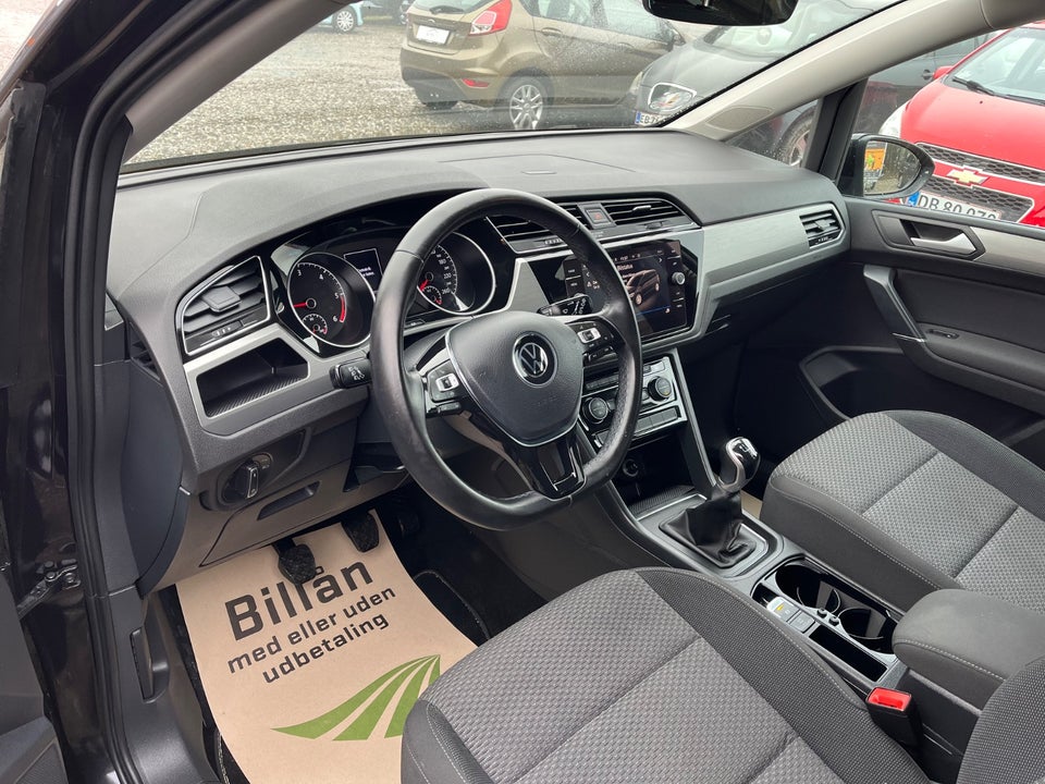 VW Touran 2,0 TDi 122 Comfortline Van 5d