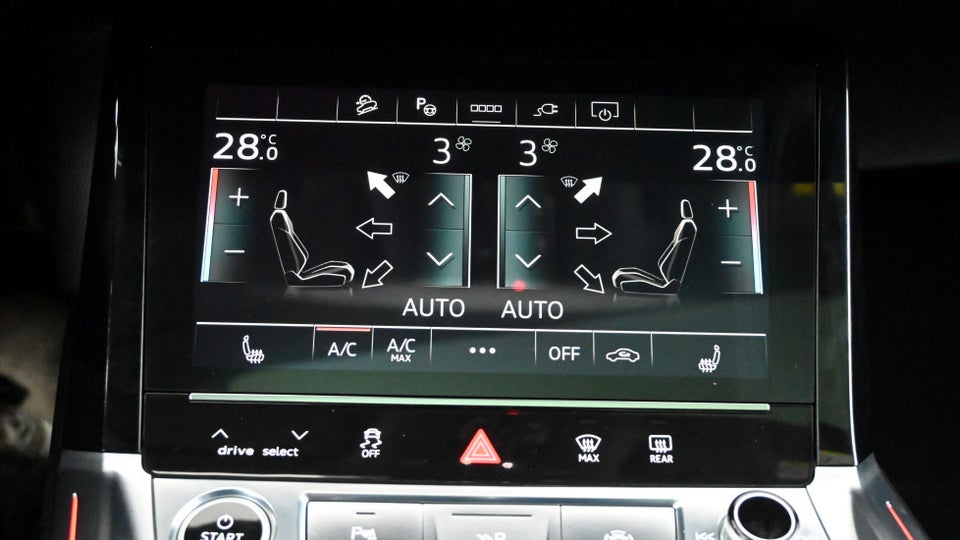 Audi Q8 e-tron 55 S-line quattro 5d