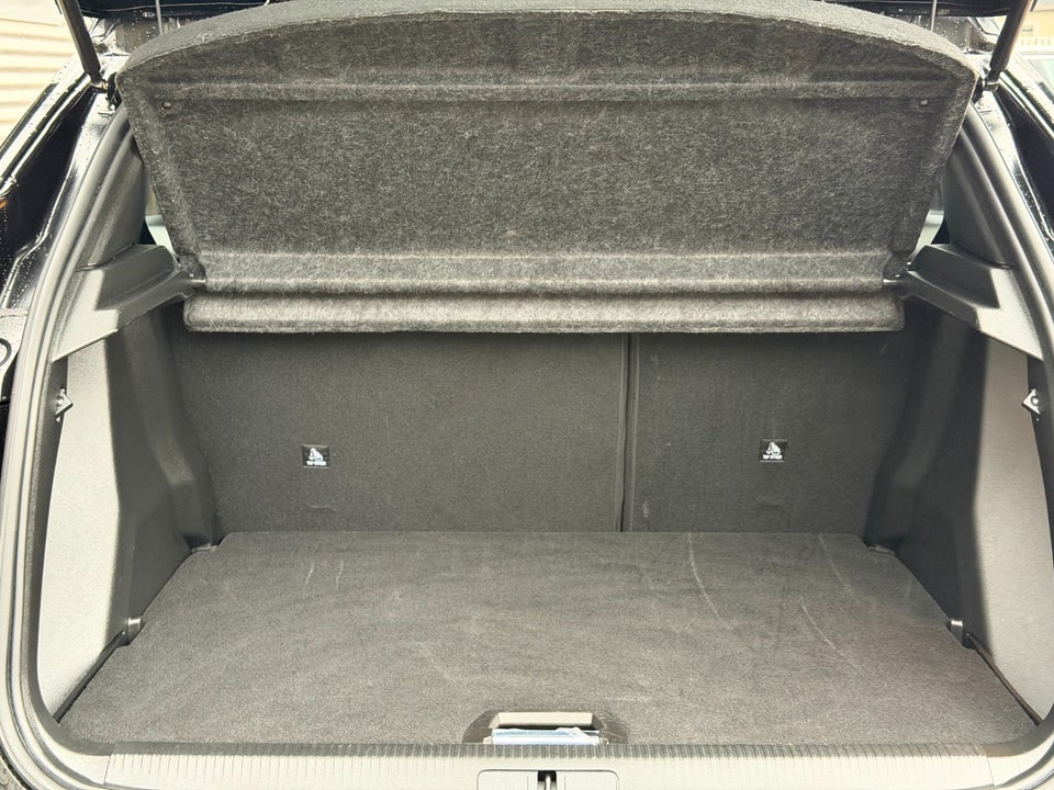 Peugeot e-2008 50 Style 5d