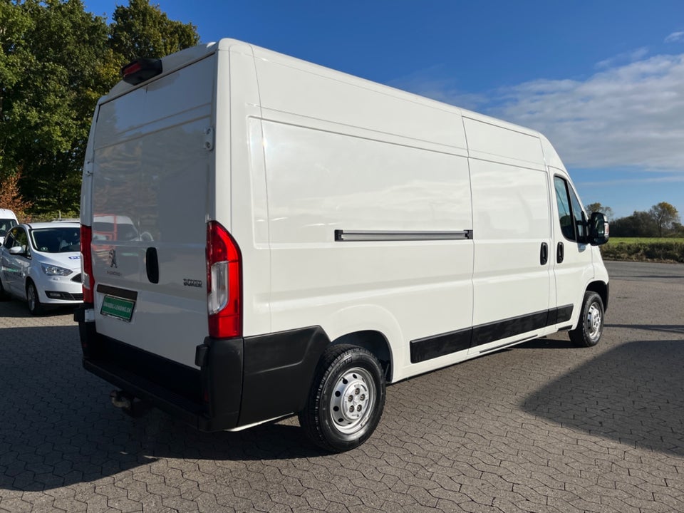 Peugeot Boxer 335 2,2 BlueHDi 140 L3H2 Premium