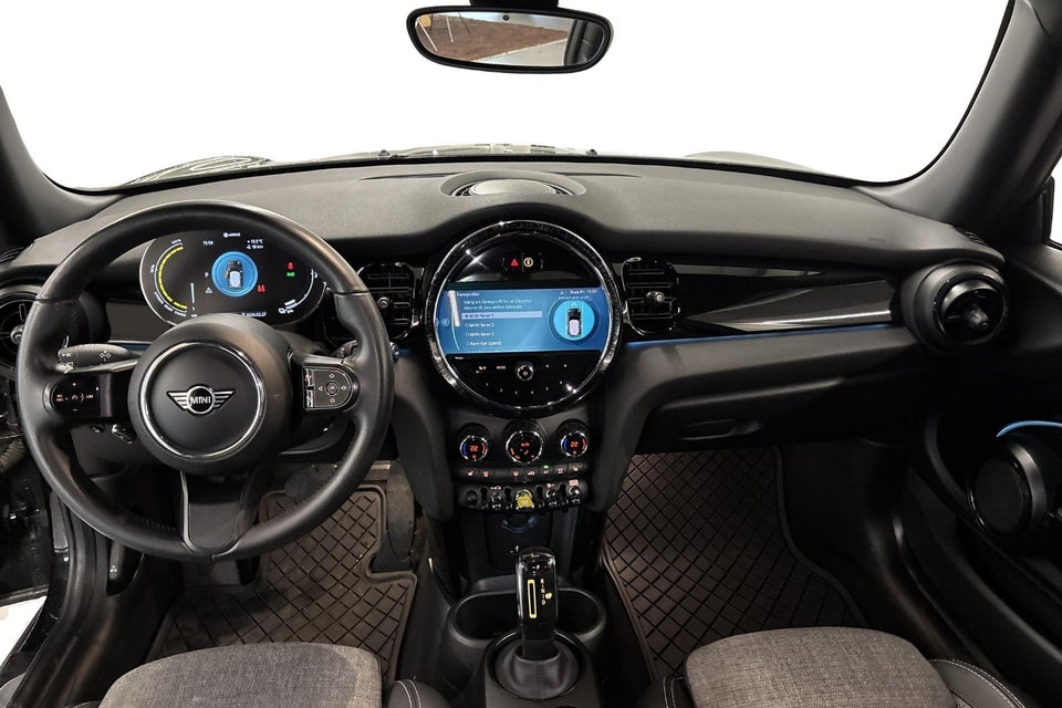 MINI Cooper SE Classic Trim 3d